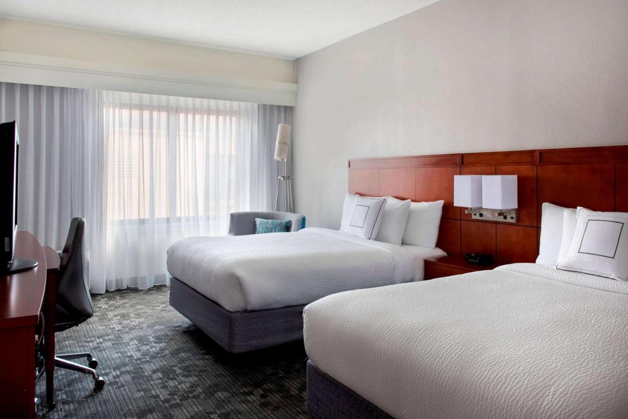 Sonesta Select Newport Middletown Hotel Exterior photo
