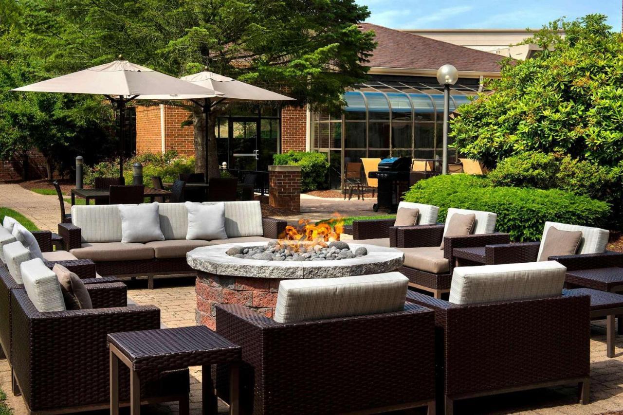 Sonesta Select Newport Middletown Hotel Exterior photo