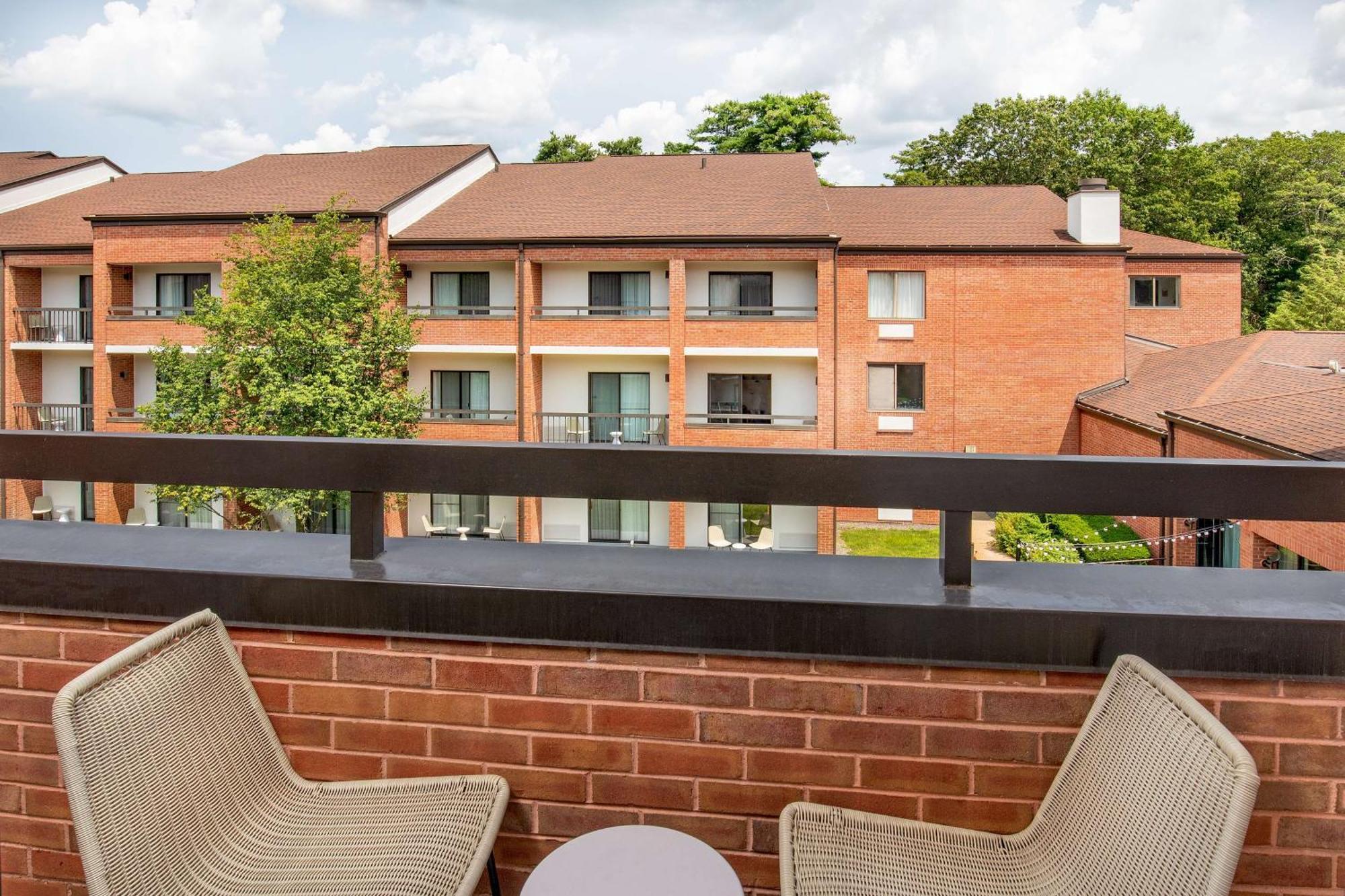 Sonesta Select Newport Middletown Hotel Exterior photo